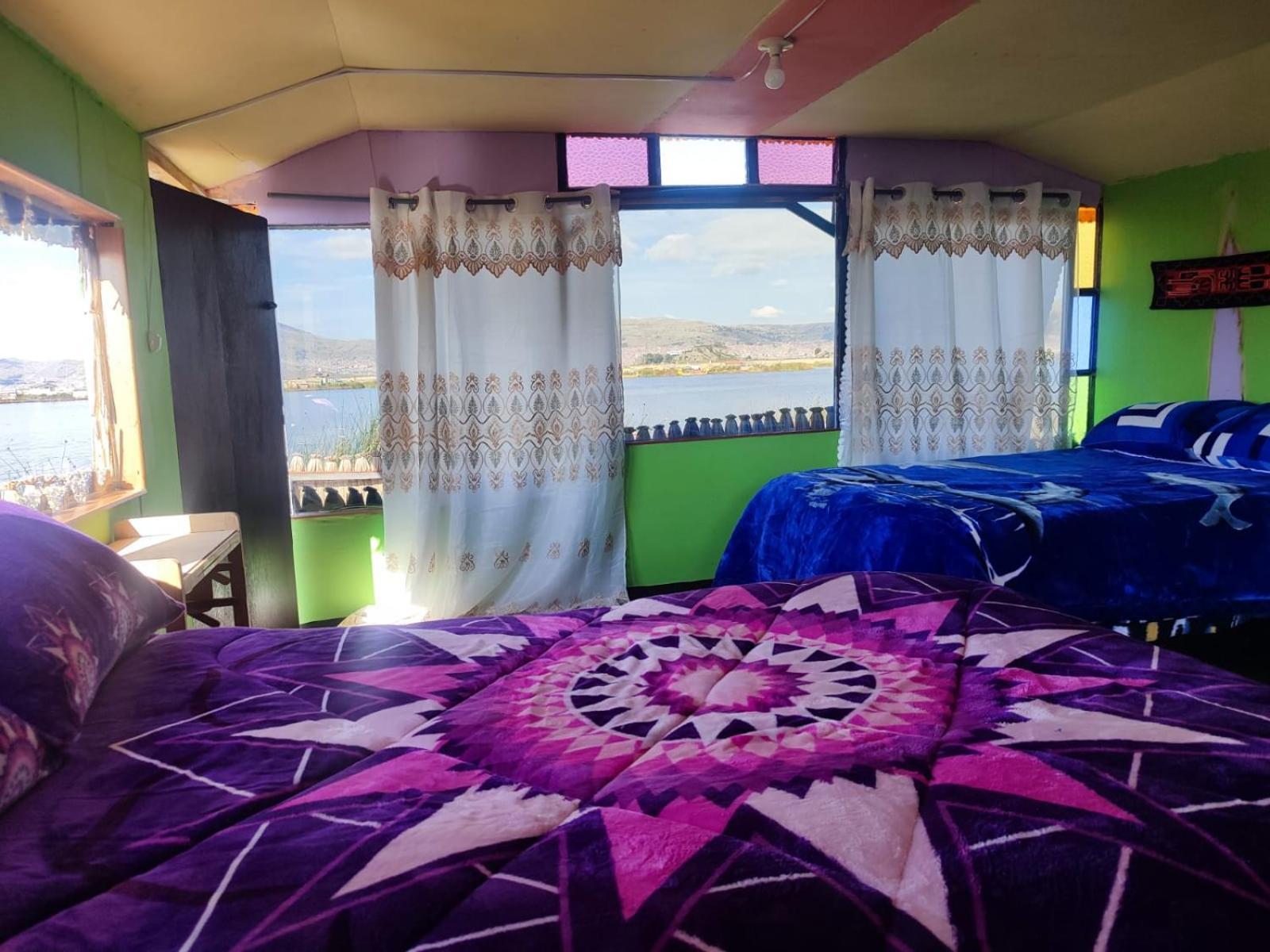 Urosfood & Titiqaqa Lodge Bagian luar foto
