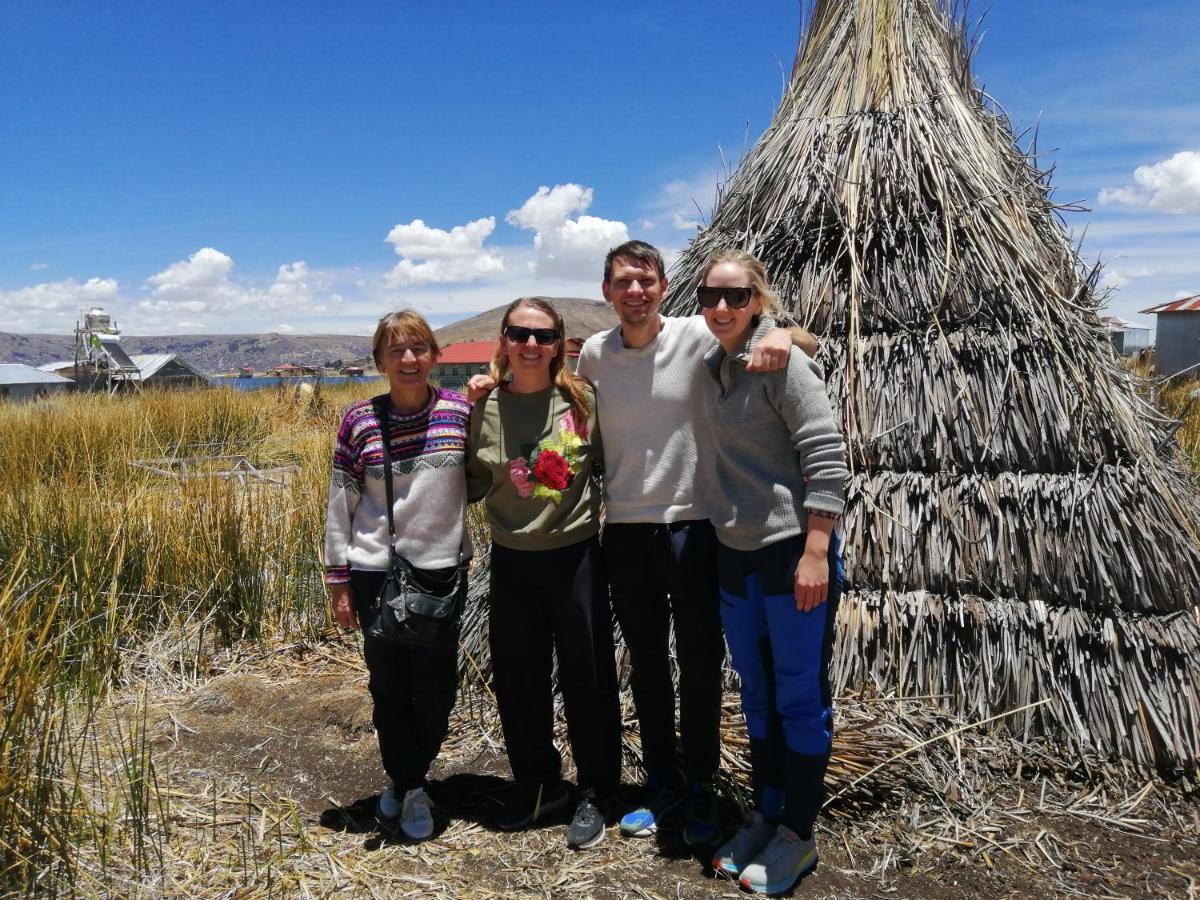 Urosfood & Titiqaqa Lodge Bagian luar foto