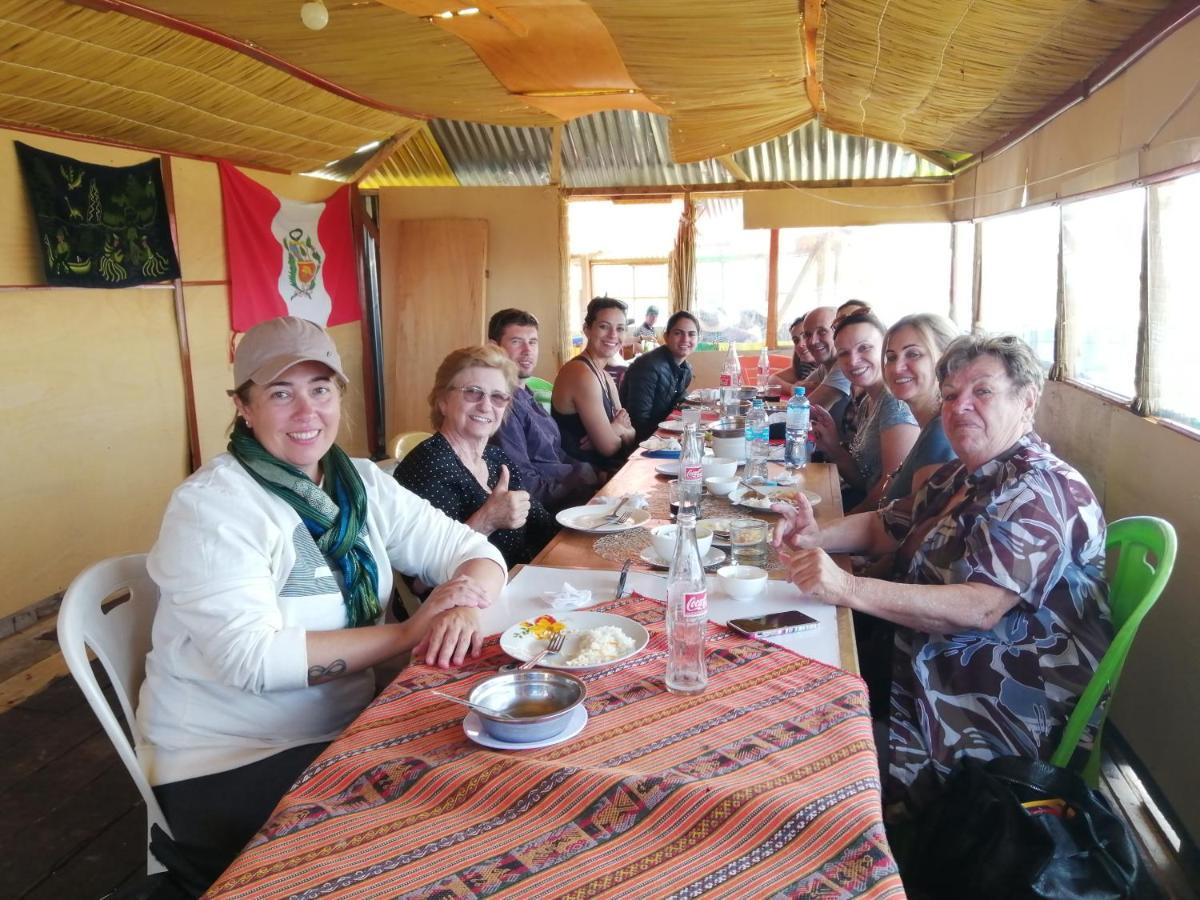 Urosfood & Titiqaqa Lodge Bagian luar foto